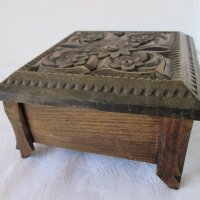 Стара дърена кутия с дърворезба, снимка 1 - Други - 31812299