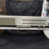 Старо дървено радио Grundig Type RF 2060, снимка 1 - Антикварни и старинни предмети - 35516029