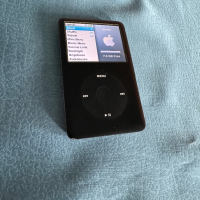 Айпод Apple iPod Classic 6th Generation Black A1238 80GB EMC 2173, снимка 7 - iPod - 44682355