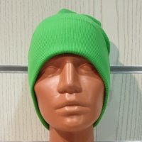 Нова дамска зимна шапка рипс с подгъв в неонов зелен цвят, снимка 1 - Шапки - 39332980