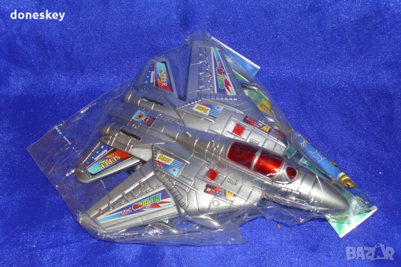 Самолетче "Стелт", снимка 1