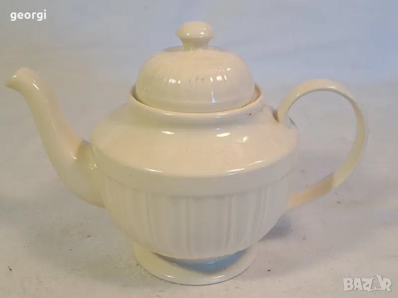 порцеланов чайник Queen's garden   22/4, снимка 1