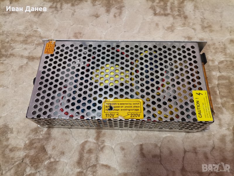 Инвертор 12 - 230V, 300 W, снимка 1