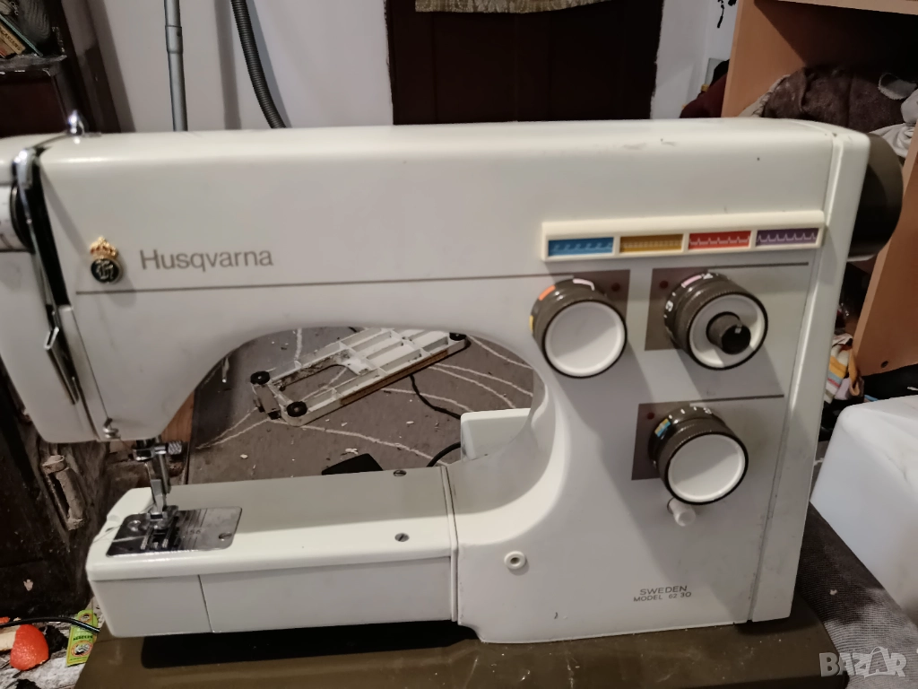 Шевна машина Хускварна , снимка 1