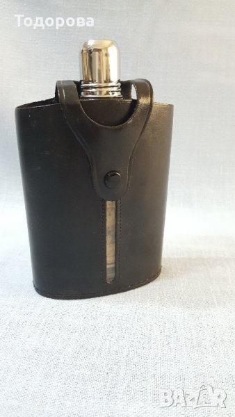 Джобно шише -Англия, в калъф от естествена кожа., снимка 1