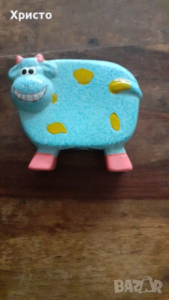 касичка Усмихната крава весела, уникален дизайн, ръчна изработка, внос от Италия., снимка 1