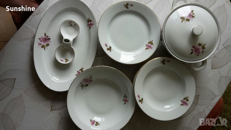 Чисто нов СЕРВИЗ ЗА ХРАНЕНЕ 17 части --> български порцелан , снимка 1