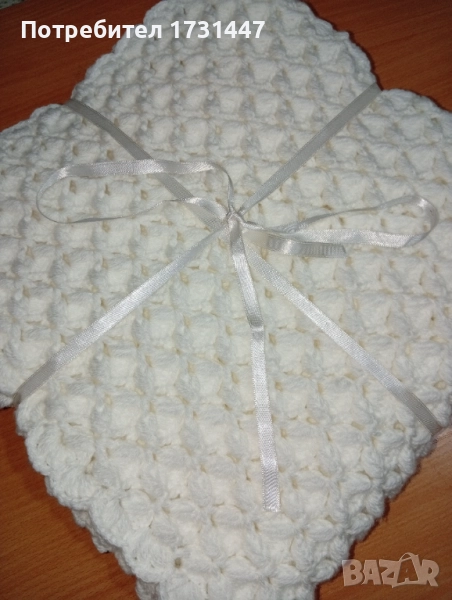 Продавам одеяло за бебе изплетено на една кука., снимка 1