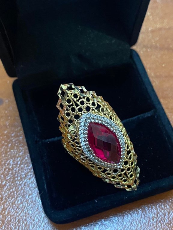 Дамски златен пръстен 14 kс червен рубин 5.18 гр в Пръстени в гр. Варна -  ID39826911 — Bazar.bg