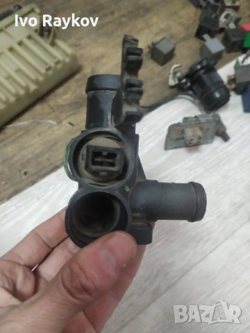 Фланец охладителна течност 107326 TOPRAN , AUDI 80, снимка 2 - Части - 53142318