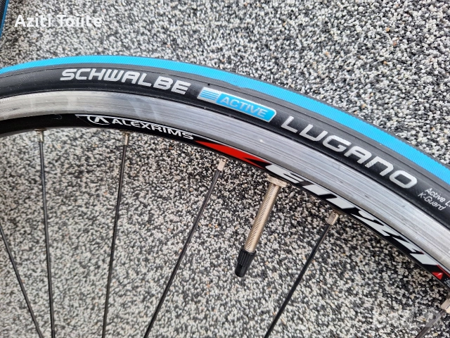 шосейни с главини dura ace, снимка 16 - Части за велосипеди - 53051866