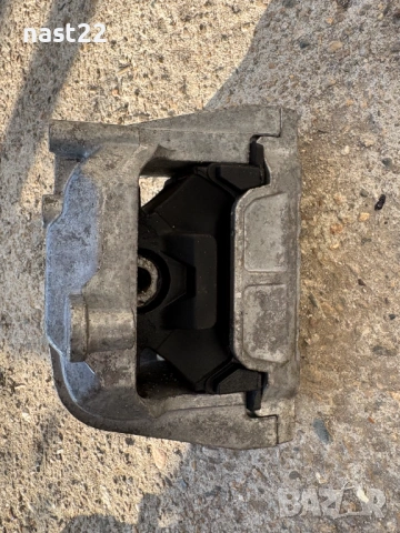 Преден десен тампон за двигател Фолскваген Голф 5/VW GOLF 5, снимка 3 - Части - 53144010