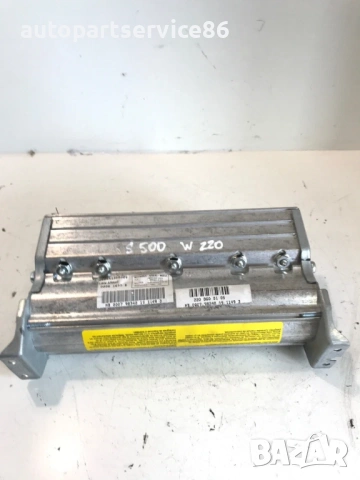 Част от таблото за Mercedes S Class W220 (2000) 2208600105, снимка 3 - Части - 54165461