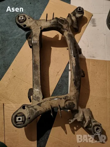 Bmw e87 Заден мост, снимка 2 - Части - 47550966