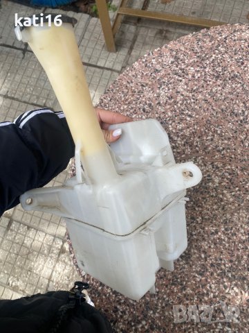 Кола на части toyota corolla 2004 година сив седан, снимка 6 - Части - 38880603