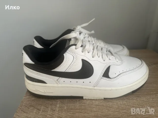 Дамски маратонки Nike 39
