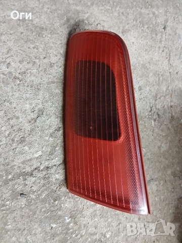 Десен стоп на капака за Мазда 2