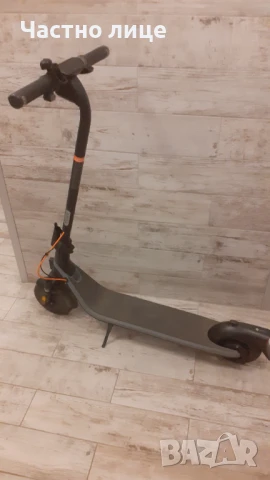 Електрическа тротинетка Segway-Ninebot KickScooter Е2, 250W, 20 км/ч, до 25 км, снимка 1