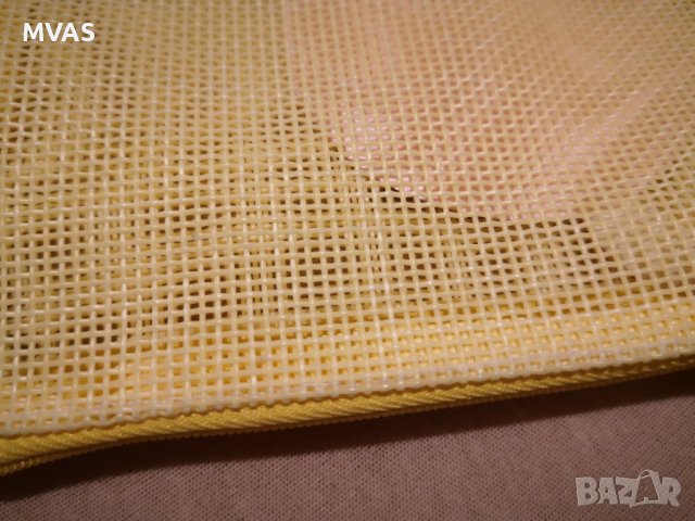 Нов жълт несесер с огледало козметика органайзър, снимка 3 - Други - 37705289