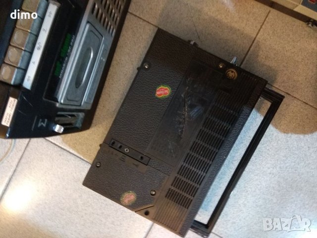 Стари ретро касеофони и радиа, снимка 4 - Радиокасетофони, транзистори - 40329429