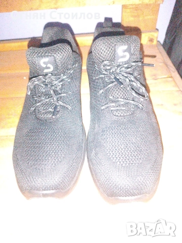 Продавам Работни Обувки 42.