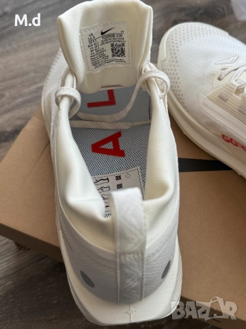 Мъжки Nike, Непромокаеми обувки Pegasus Trail 5 GTX за бягане, Бежов/Аленочервен/Крем, снимка 8 - Спортни обувки - 52105188