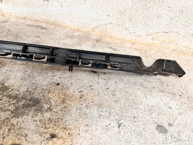 Държач водач задна броня ляв за Мерцедес Ц-класа W204. A2048800730, снимка 6 - Части - 49716159