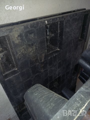  Евро палета три броя пластмасови , снимка 3 - Друго търговско оборудване - 37082578