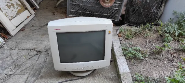 Монитор Compaq 18 инча - ултра здрав. С електронно лъчева тръба. , снимка 2 - Монитори - 47480264