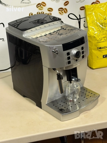 Кафемашина кафе автомат delonghı magnifica S с гаранция, снимка 4 - Кафемашини - 52183256