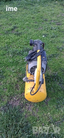 Маслен компресор за въздух. НОМЕР 02. Hobby Master. 20 литра бутилка. Работещ. Внос от Германия., снимка 13 - Компресори - 53979024