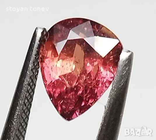 Рядък Падпараджа сапфир 1.55кт! Сертифициран! Нов!, снимка 5 - Пръстени - 46510602