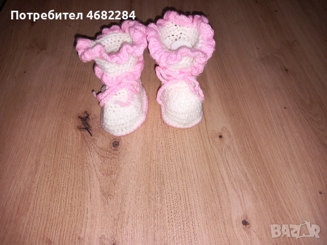 Нови ръчно плетени дрешки, жилетки, буйки, терлички, снимка 5 - Бебешки якета и елеци - 52791733