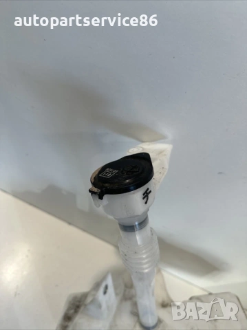 Резервоар за чистачки за Toyota Prius 1.8 Hybrid (2018) 060851-618, снимка 2 - Части - 54361927