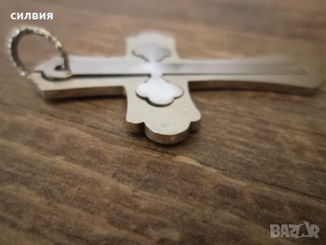 кръст, снимка 4 - Колиета, медальони, синджири - 30535663