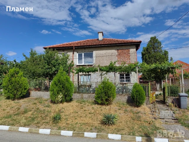 Продавам къща в село Бряст, снимка 2 - Къщи - 51131482