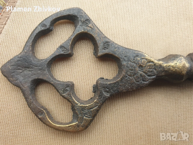 ключ голям  , стар , месингов от магерница , снимка 2 - Антикварни и старинни предмети - 54078761