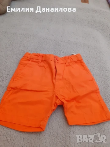 Детски къси панталонки в отлично състояние без забележки без следи от 