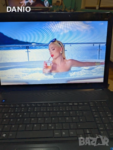 Laptop medion akyra E7214 17 in4a, снимка 12 - Лаптопи за работа - 53058069