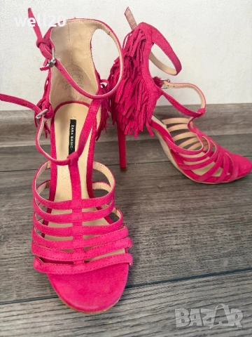 Сандали на ток Zara