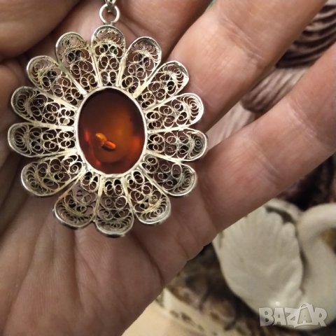 Стара авторска изработка ,сребро ,кехлибар ,позлата  , снимка 5 - Колиета, медальони, синджири - 38830746