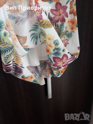 Прекрасна ефирна рокля с цветен пъстър принт, с пандела на едното рамо, свободно падаща, елегантна, снимка 7 - Рокли - 37416868