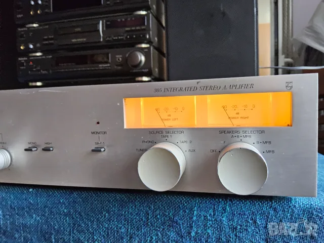 Стерео усилвател Philips AH 305 A, снимка 3 - Ресийвъри, усилватели, смесителни пултове - 56166032