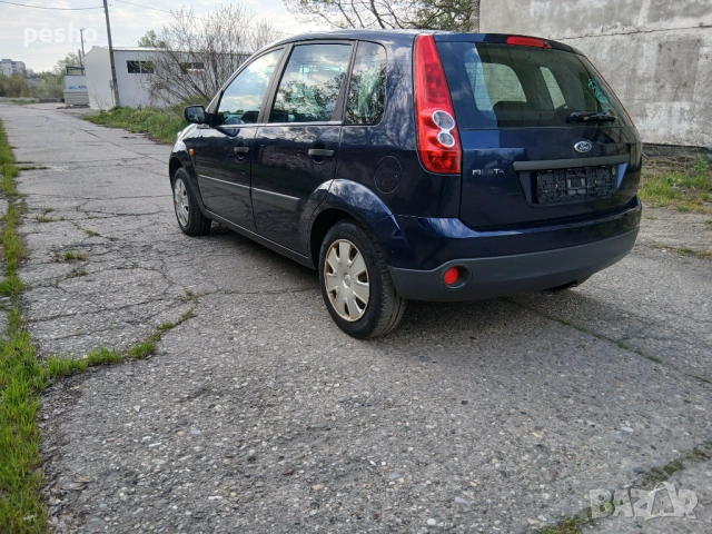 Форд фиеста 1.4i, снимка 8 - Автомобили и джипове - 54334954