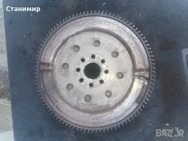 Маховик Тойота Авенсис T27 дизел. 91kw, снимка 2 - Части - 51333244