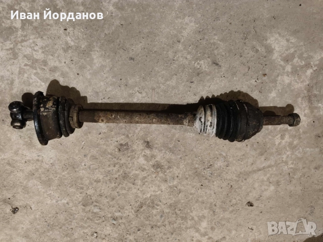 Полуоска Москвич Алеко