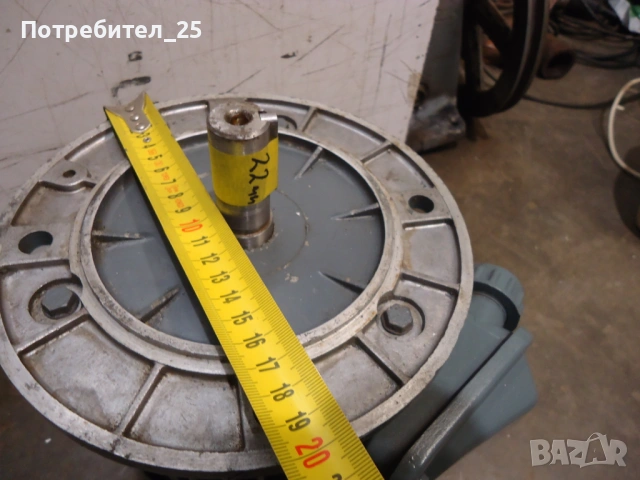 Трифазен фланцов ел.мотор, снимка 4 - Електродвигатели - 53895453