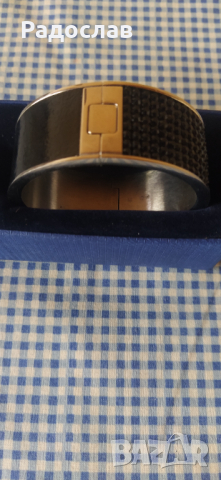 масивна гривна SWAROVSKI , снимка 3 - Гривни - 44587699