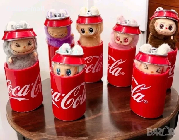 Labubu играчка Лабубу Кока Кола Coca Cola Pop Mart, Лабубу в Кенче, снимка 3 - Плюшени играчки - 50967385