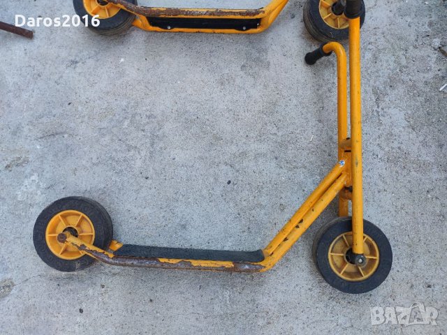 Стари тротинетки, снимка 2 - Антикварни и старинни предмети - 33760471